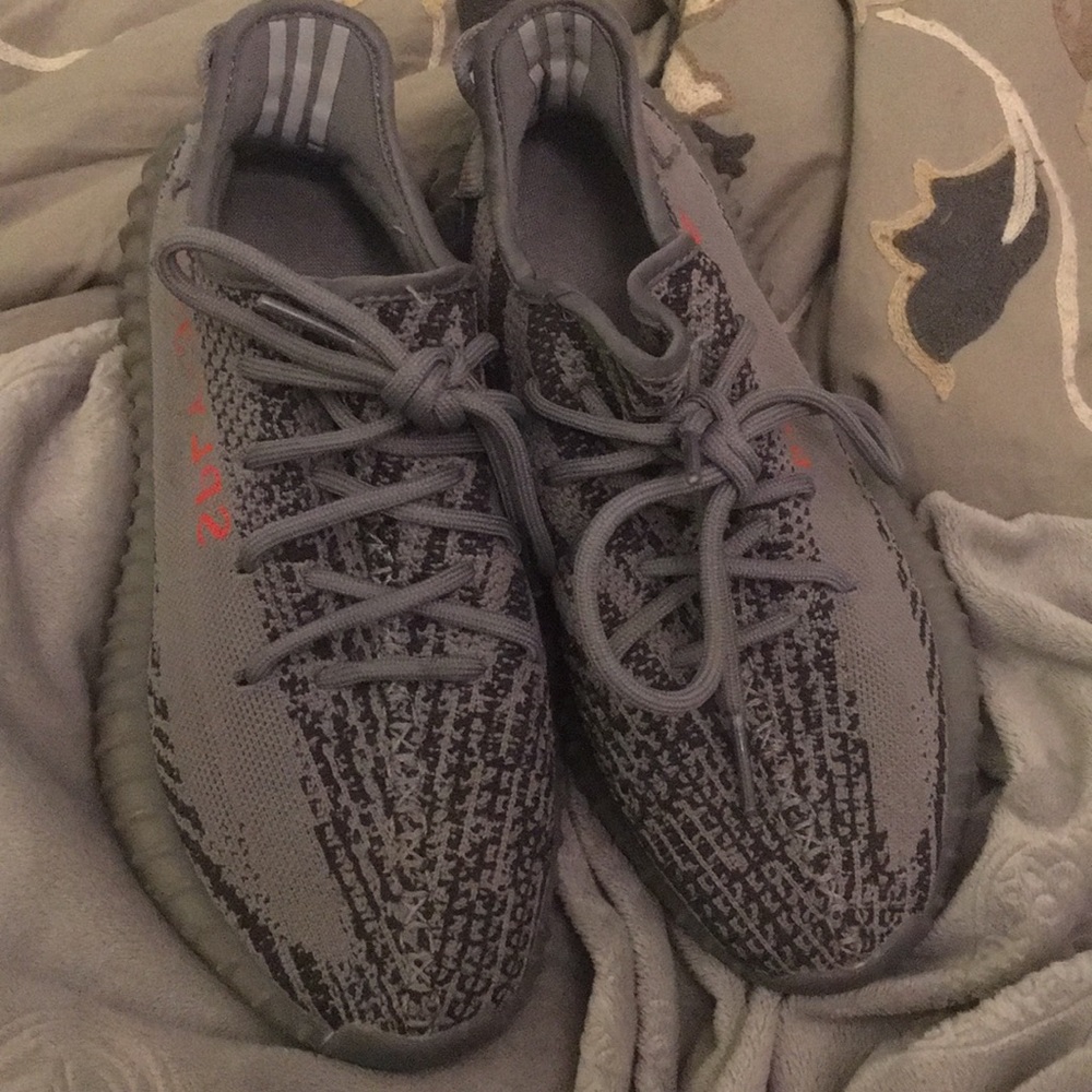 Yeezy Boosts Sz 7 Men 9 Women